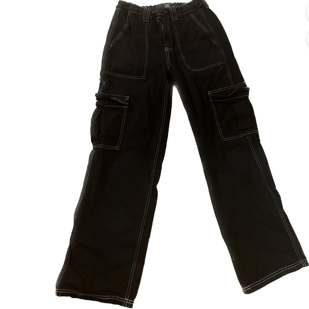 Urban Outfitters Women's Black Cargo Jeans, size 27''